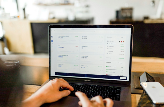 Boosting Lifetime Value with Loyalty Programs and Retargeting Campaigns
